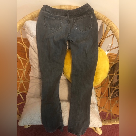 Brody Women’s grey/black skinny jeans. Size 30. - Picture 6 of 8